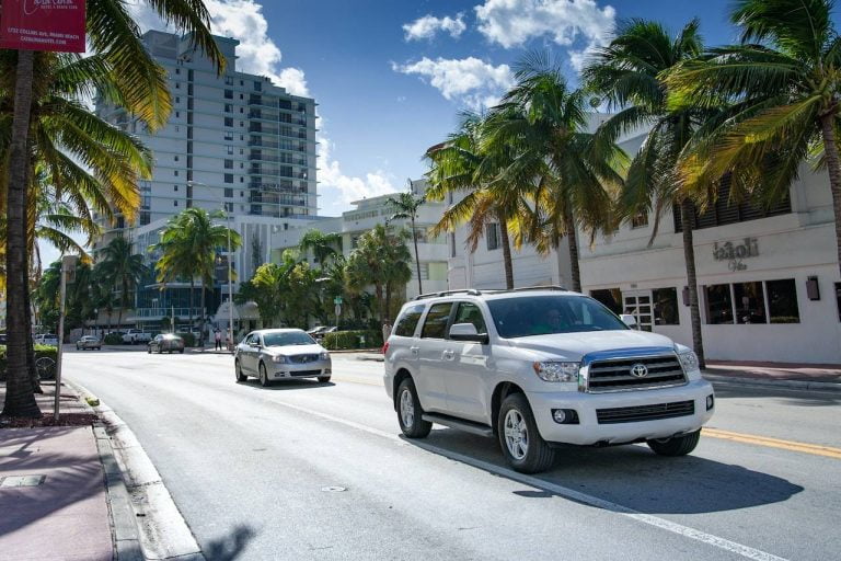 SUV américain pour apprécier son road trip avec Izi USA